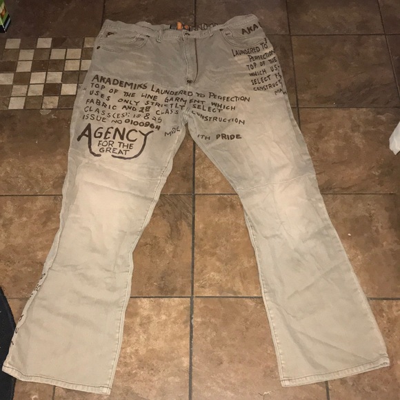Men’s Akademiks Scripted Jeans - Picture 1 of 11